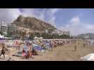 Holidaymakers fill beach of Alicante