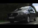 The new Mercedes-Benz CITAN Tourer in Grey Driving Video