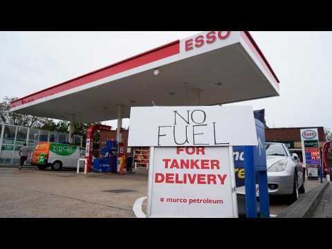 UK fuel crisis: Government calls on army and foreign lorry drivers to boost supplies