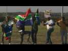 Covid: des fans de foot en Afrique du Sud retrouvent le stade