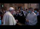 Pope meets Colombian nun released by Mali jihadists - Label : AFPTV - First images - Category : News