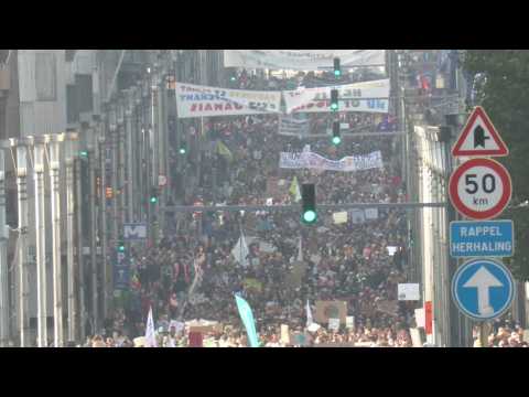 Tens of thousands rally in Belgium climate march ahead of COP26