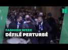 Défilé Louis Vuitton à Paris: Incursion de militants d'Extinction Rebellion