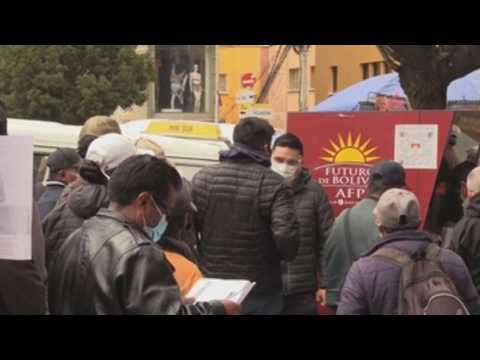 Chaos on the first day of withdrawal of retirement contributions in Bolivia