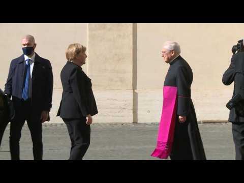 Angela Merkel arrives at the Vatican to meet Pope Francis