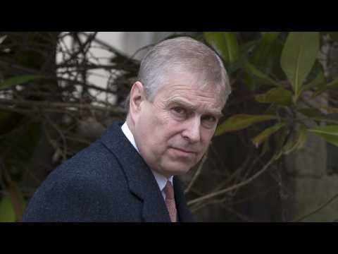 VIDEO : Prince Andrew : son ancienne femme de chambre sort du silence