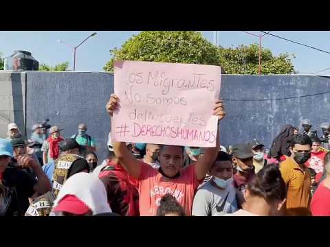 Migrants in southern Mexico prevented from moving towards US border