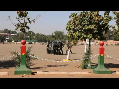 Burkina Faso: police break up rally of support for barracks revolt