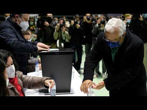 António Costa joins in early voting a week ahead of Portugal’s general election