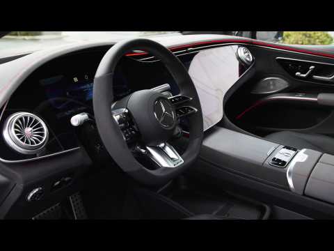 Mercedes-AMG EQS 53 4MATIC+ Interior Design in Hyazinth red