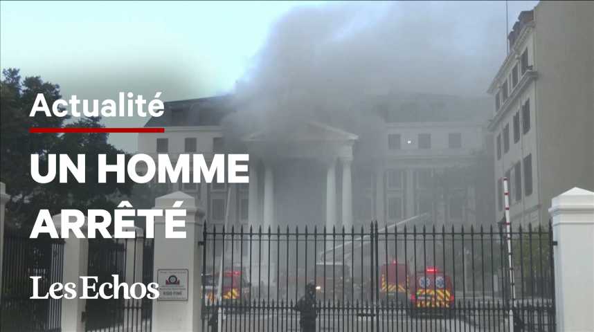 Illustration pour la vidéo Afrique du Sud: l'incendie dévastateur au Parlement maîtrisé