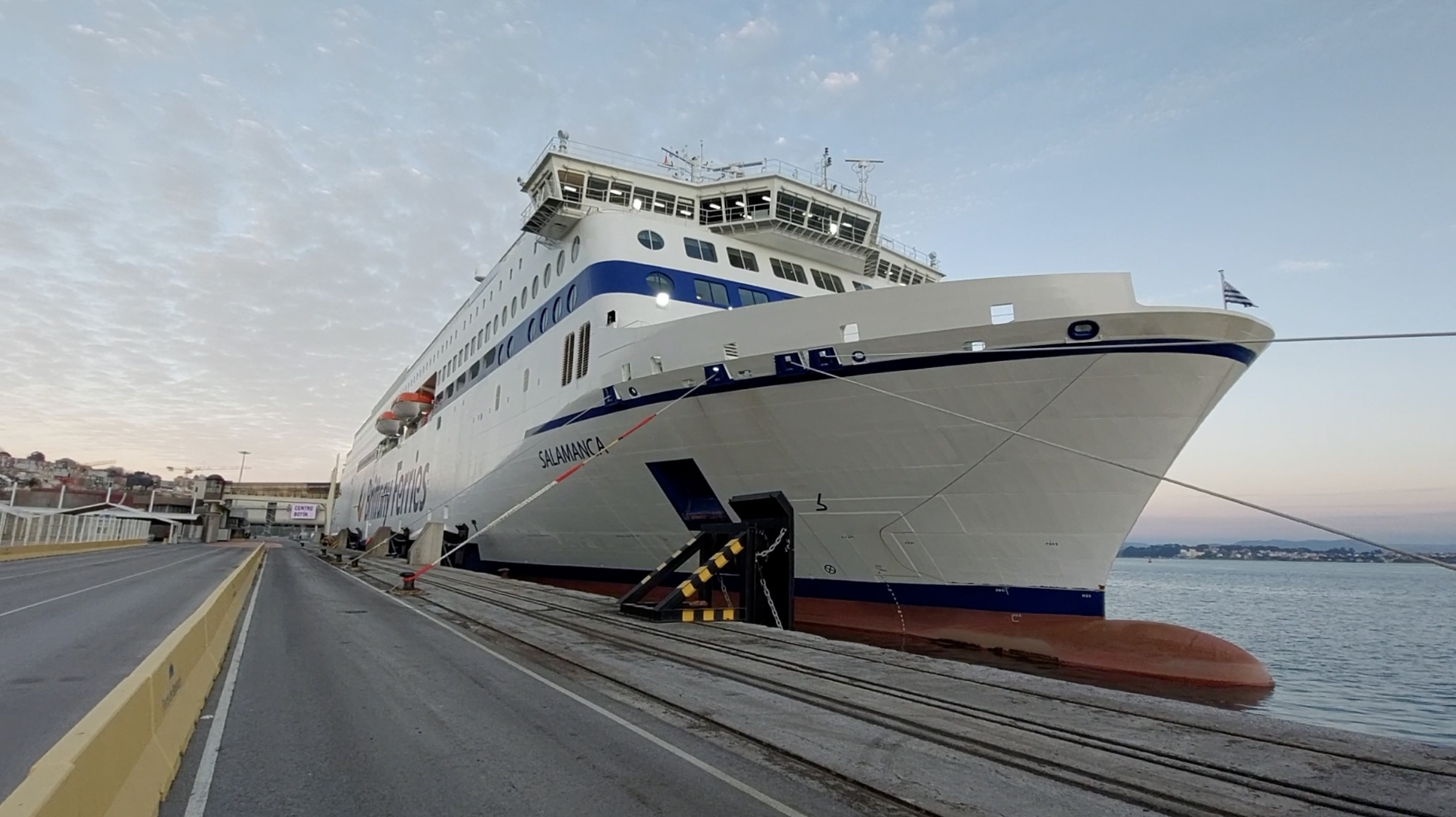 Le Salamanca, le navire dernière génération de Brittany Ferries (Le Télégramme)