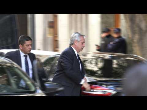 Argentina's Fernandez arrives at VP Kirchner's house after assassination attempt