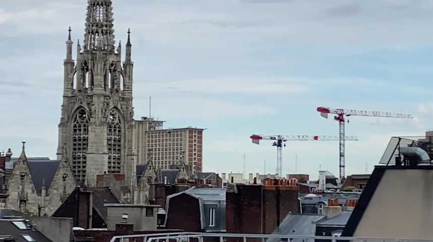 Armée de l'air: voici pourquoi un hélicoptère survole Lille à très basse  altitude - La Voix du Nord