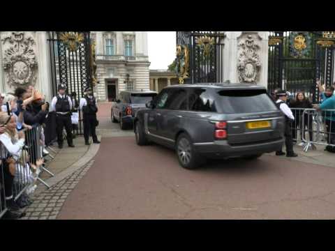 PM Liz Truss arrives at Buckingham Place