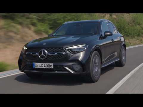 Mercedes-Benz GLC 300 4MATIC in Graphite grey Driving Video