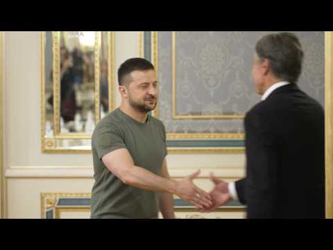 Blinken meets Zelensky on surprise visit to Kyiv