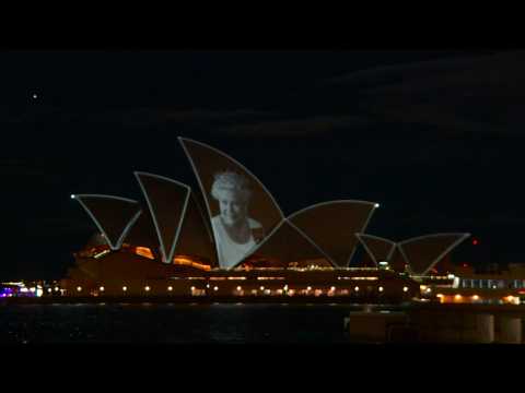 Sydney Opera House lights up following death of Queen Elizabeth II