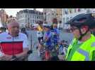 Mons. Ils font le tour de la Belgique à vélo contre la maladie de Parkinson. Ils se sont arrêtés à Mons. Vidéo Éric Ghislain