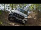 Mercedes-Benz GLC 400 e 4MATIC in High-tech silver Driving Video