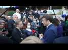 Présidentielle 2022 : échange tendu pour Emmanuel Macron à Denain avec deux manifestantes