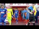 En Grèce, le club de foot de Donetsk dispute son premier match caritatif