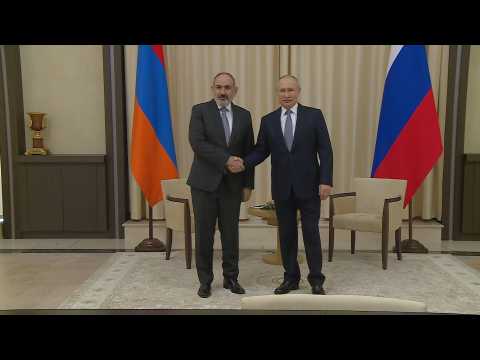 Russian President Putin meets with Armenian Prime Miister Pashinyan