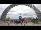 Kyiv déboulonne une statue dédiée à l'amitié entre l'Ukraine et la Russie
