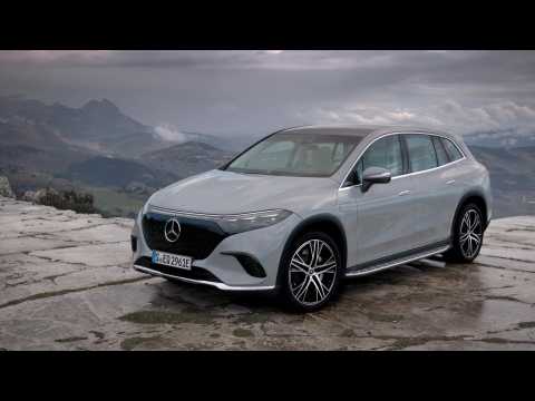 The Mercedes EQS SUV Electric Art Line Design Preview