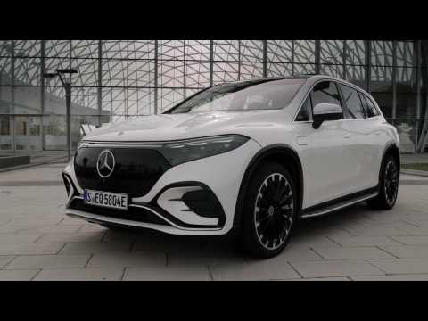 The Mercedes EQS SUV AMG Line Design Preview