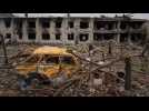 Ukraine : à Tcherniguiv, déblayer après le retrait des troupes russes