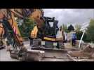 Parthenay. Spectaculaire redressement de pelleteuse
