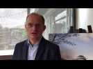 laurent forest presente les travaux au casino d'evian