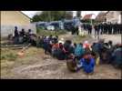 Calais : manifestation d'associations en soutien aux migrants