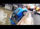 Calais: une voiture tombe dans le canal