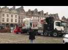 Le marché de Noël d'Arras commence à se monter sur la Grand-Place