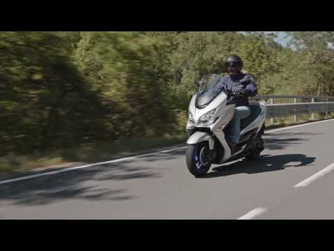 2022 Suzuki Burgman 400 Riding Video