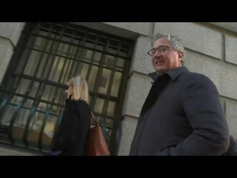 Maxwell's attorneys arrive at New York courthouse for sex crimes trial
