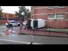 Roubaix : deux voitures se percutent et s'encastrent sur un poteau