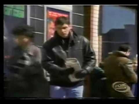 Demain à la Une - Extrait 1 - VO