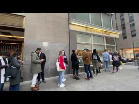Tourism lines resume in New York City during November 2021