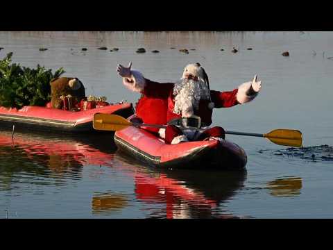 -"Santa of Jerusalem" visits Sea of Galilee ahead of Christmas