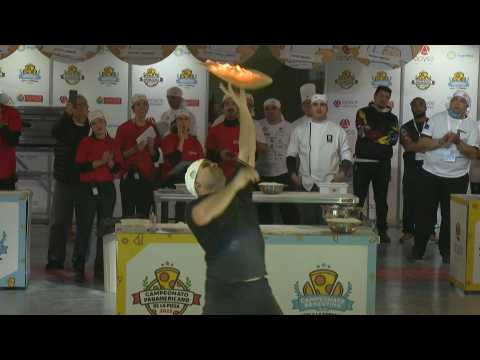 Pizza chefs face off in Argentine pizza championship