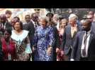 Visite du Roi et de la Reine au marché aux pagnes de Kinshasa