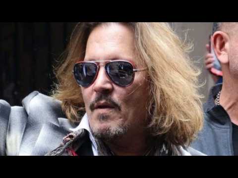 VIDEO : Johnny Depp remercie ses fans pour leur soutien, Amber Heard ragit