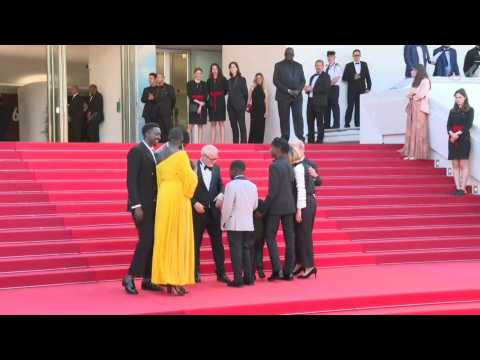 Cannes: "Mother and Son" crew hit the red carpet
