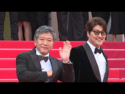 Cannes: Cast and crew of 'Broker' by Japan's Kore-eda on the red carpet