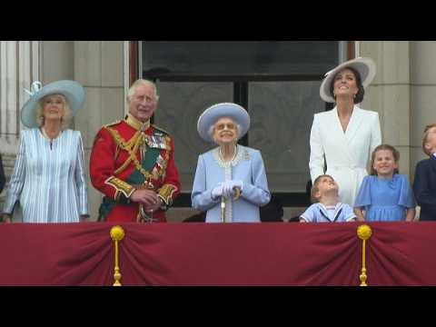 Celebrations under way as Queen marks 70 years on the British throne