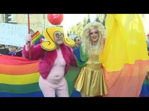 People participate in annual Pride Parade in Jerusalem's city centre