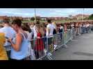 La foule s'impatiente avant le debut du concert